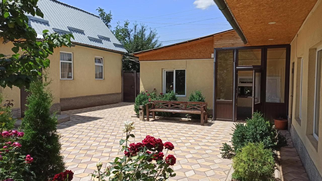 Evergreen Guesthouse كاراكول المظهر الخارجي الصورة